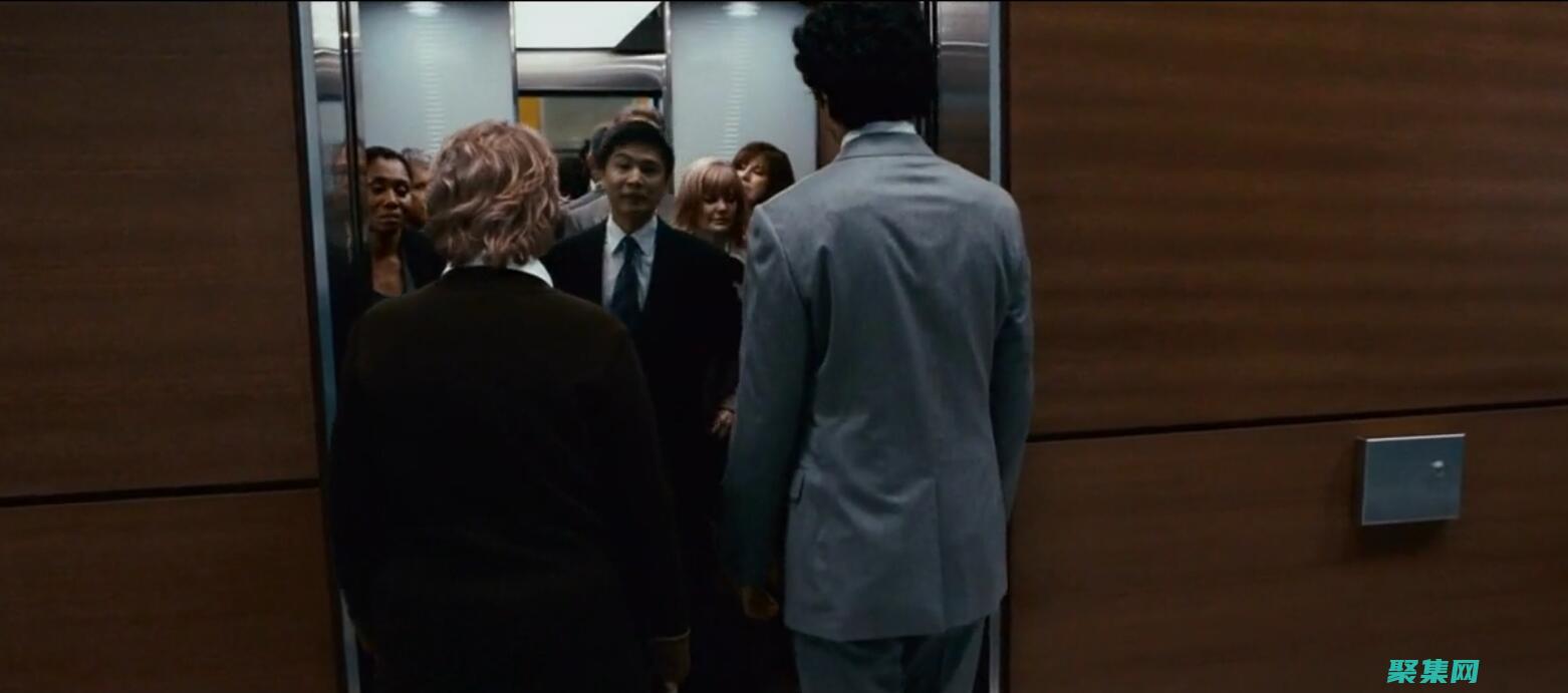 电梯里的灵异遭遇：上海居民讲述真实的撞鬼经历 (电梯里的灵异事件视频)