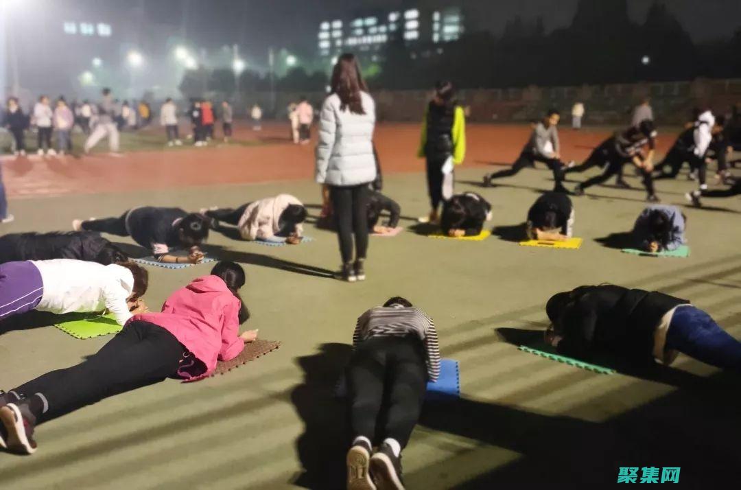 夜幕降临时的恐怖：加油站的鬼魂目击事件 (夜幕降临时的天空)