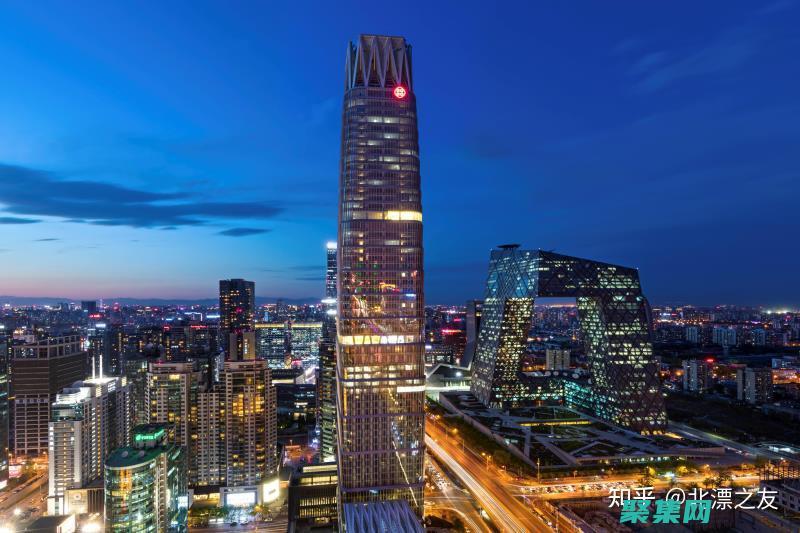 北京330公交车悲剧：一名年轻女子被 (北京330公交车灵异事件)