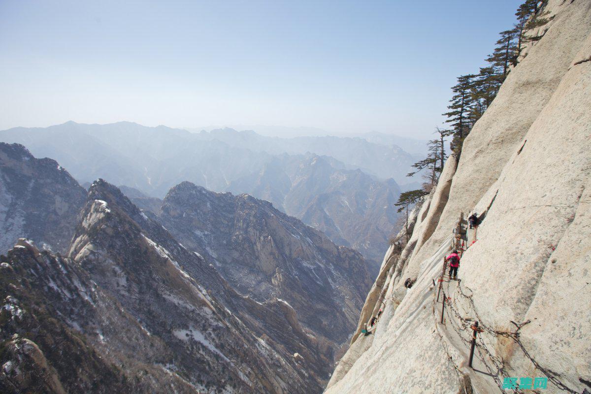 恐怖在山脉中蔓延