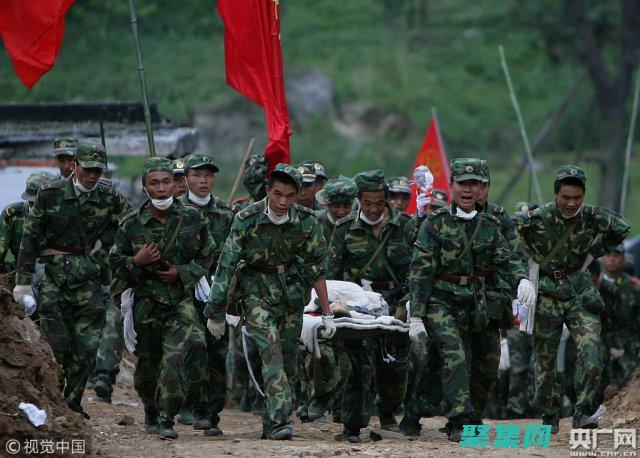 汶川地震中显圣是谁