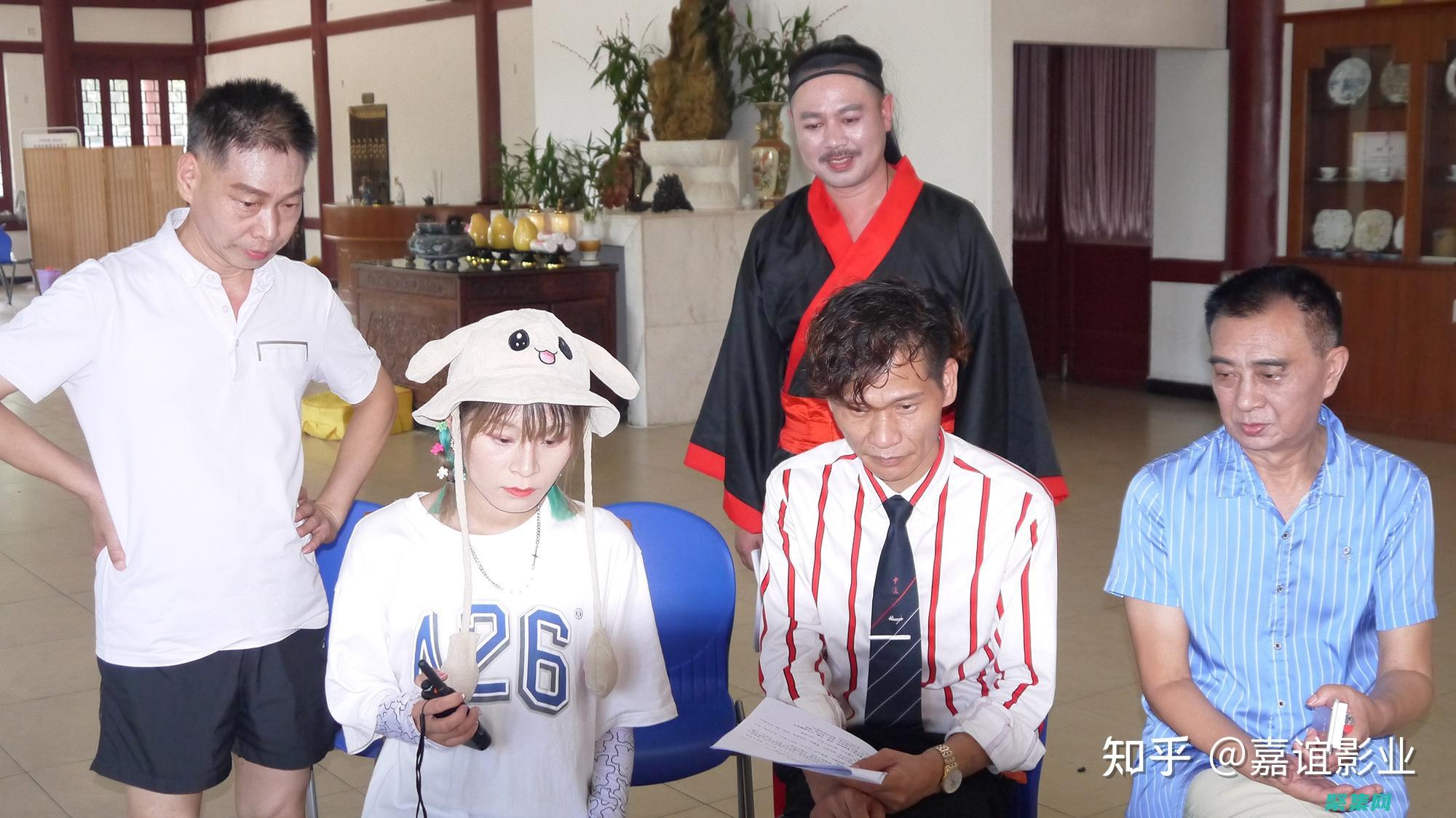 成为电影明星用英语怎么说