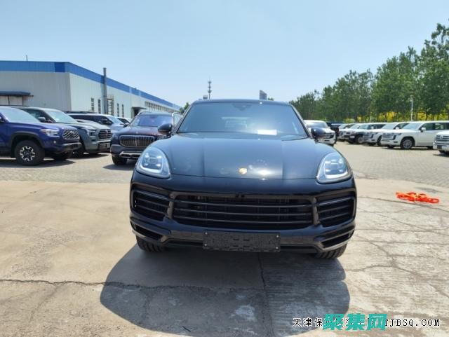 保时捷卡宴Turbo：售价超过12万美元，每年维护成本超过12,000美元。(保时捷卡宴图片)