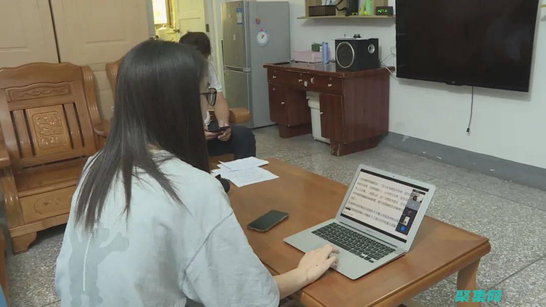 在线教程：TensorFlow 和 PyTorch 等库提供在线教程，教您如何使用它们的库进行机器学习和深度学习。(arthas在线教程)