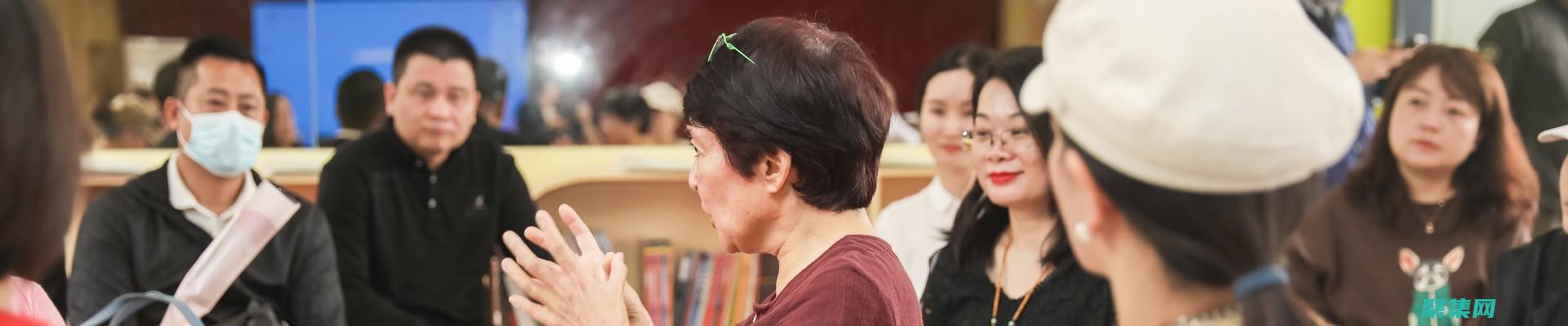 强大的社区支持：PHP 建站系统拥有强大的社区，提供文档、教程和支持论坛，帮助开发人员解决问题并分享最佳实践。(社区最强党支部)