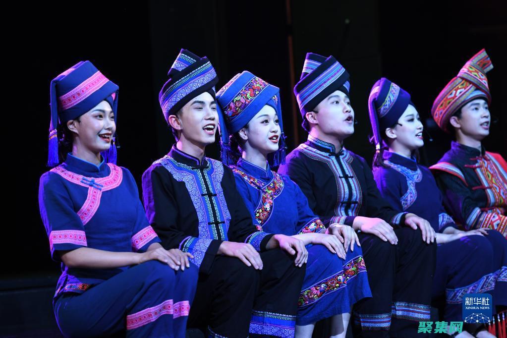 在文字中捕捉宇宙的浩瀚